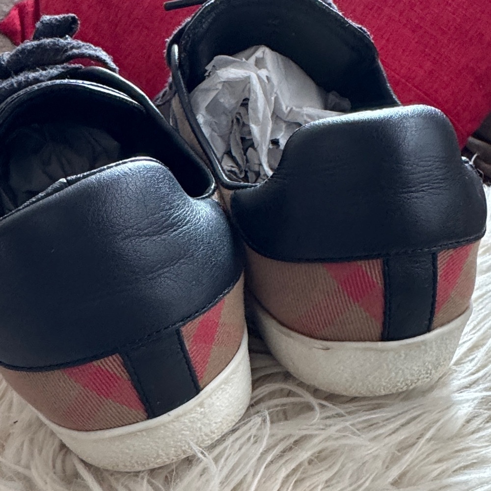 Burberry Black and Cream Men's Sneakers - Picture 2 of 7